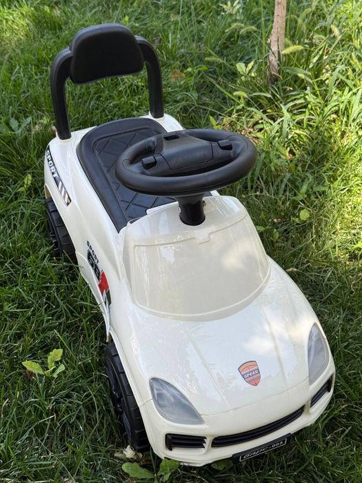 Детская машинка.