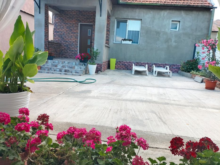 Vând Casa în Nojorid /Teren 887 mp