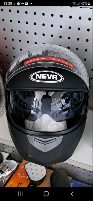 Черна модуларна каска за мотор с очила