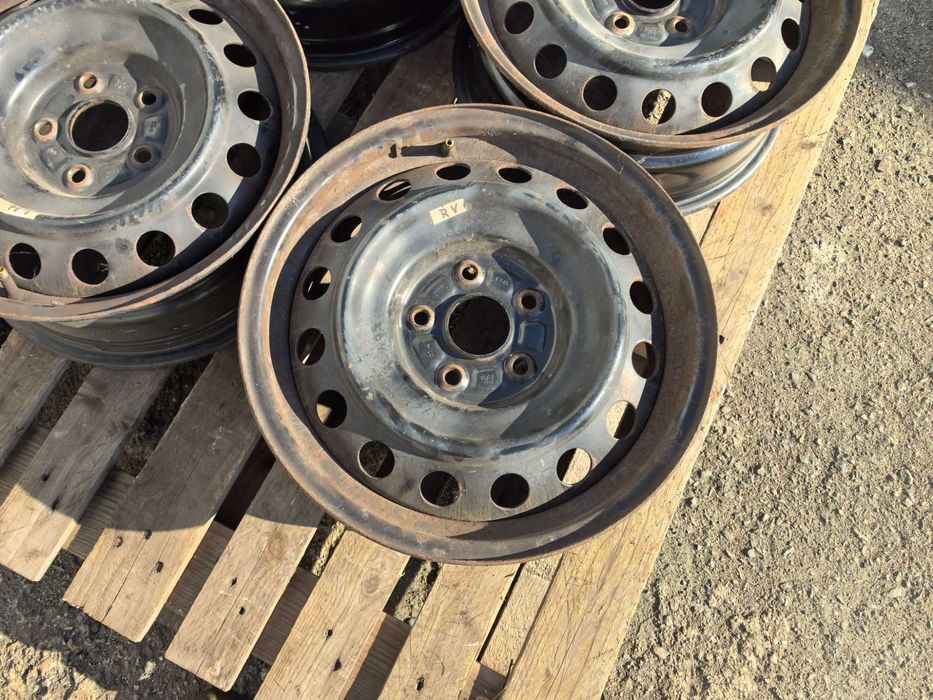 16 цола 5 х 114,3 мм Тойота - 6,5 Инча / ЕТ 45