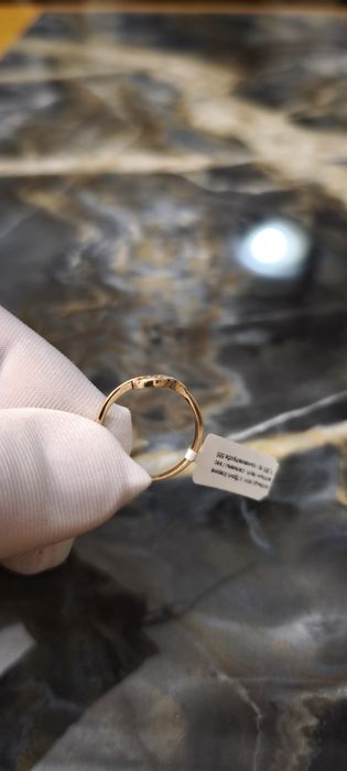 Золотое кольцо с бриллиантами