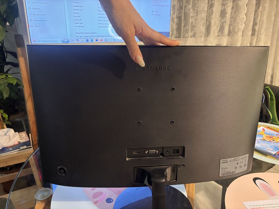 Sistem PC Gaming + Monitor Samsung 24” curbat – complet