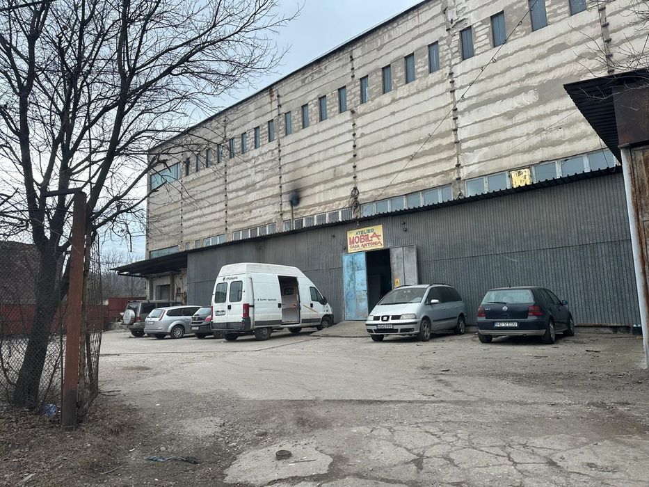 Închiriez spațiu comercial și birouri