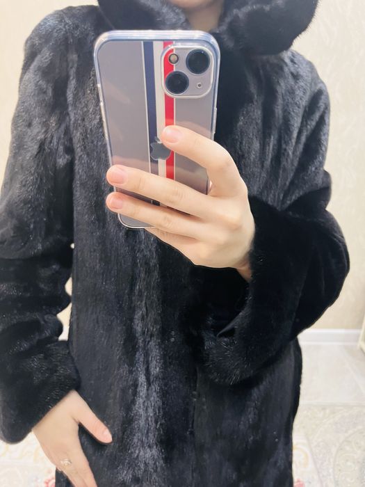 Норковая шуба черная с капюшоном