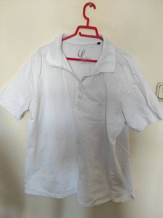 Tricouri diferite mărimi, diferite modele