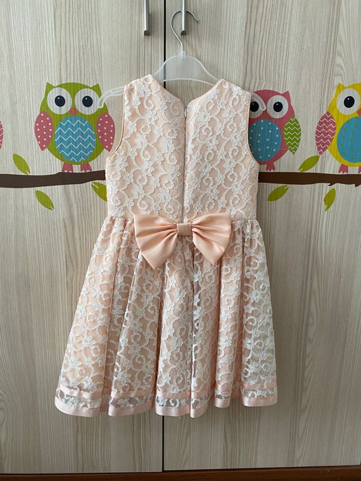 Платье нарядное на девочку