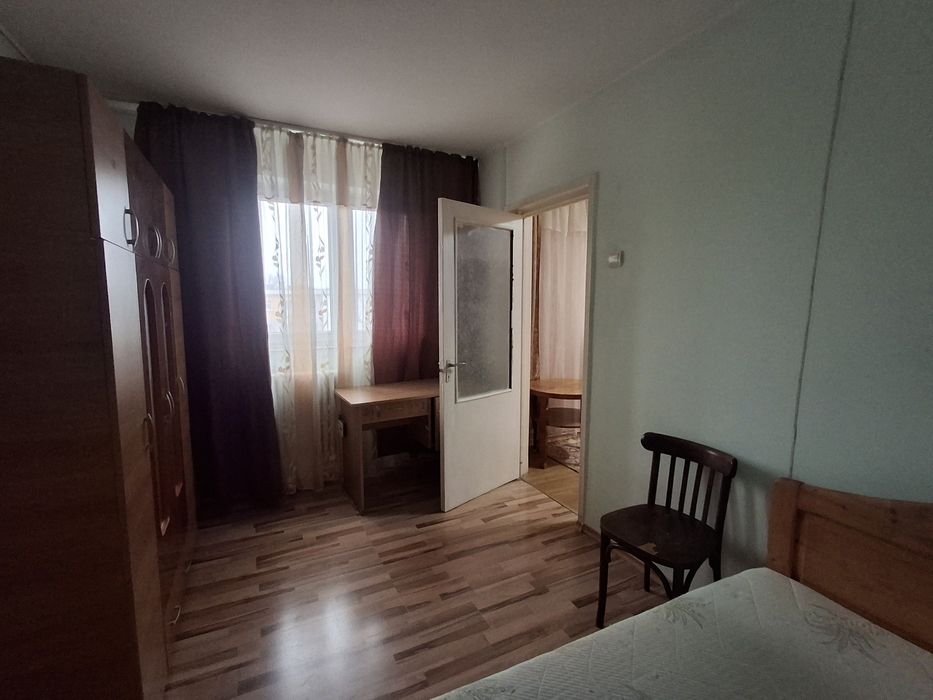 Podu Ros, ap .2 cam, et.4/10, 81500 euro neg