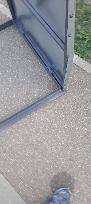 Vând capac acces acoperiş bloc