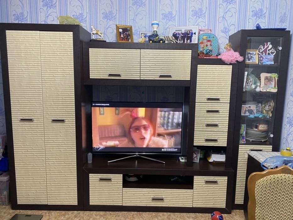 Продам стенку-горку