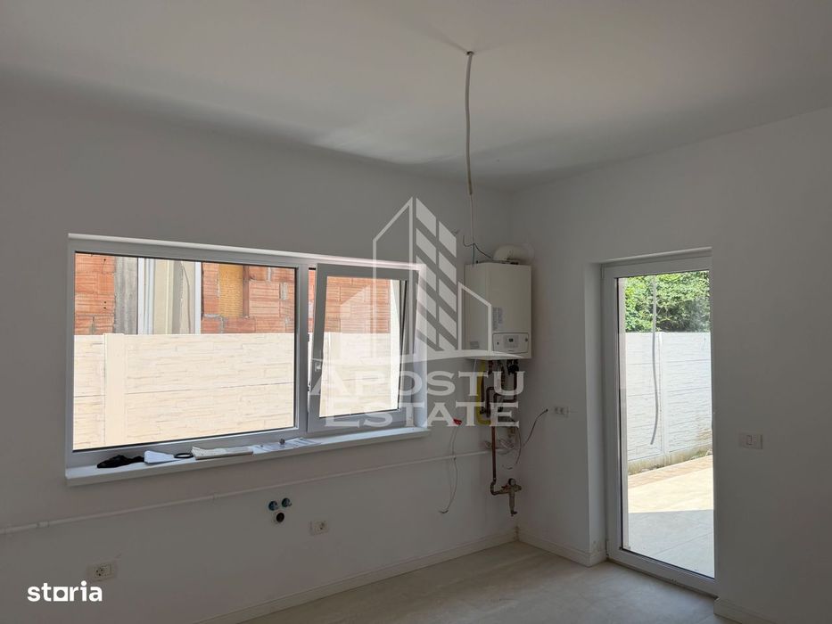 Duplex de vanzare cu 4 camere si 2 bai ,Ghiroda