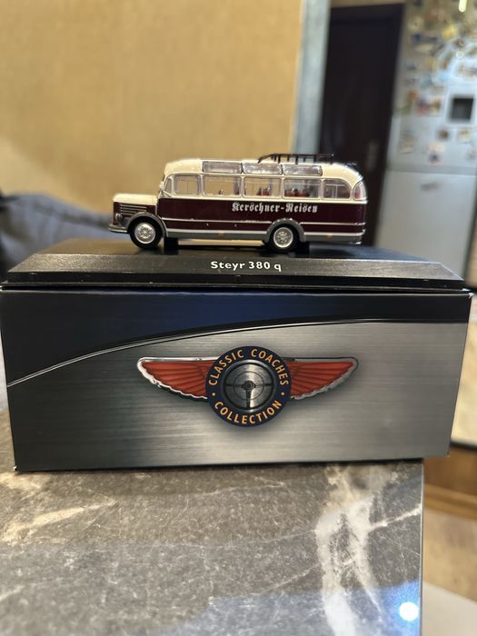 Колекционерски камиончета и автобуси