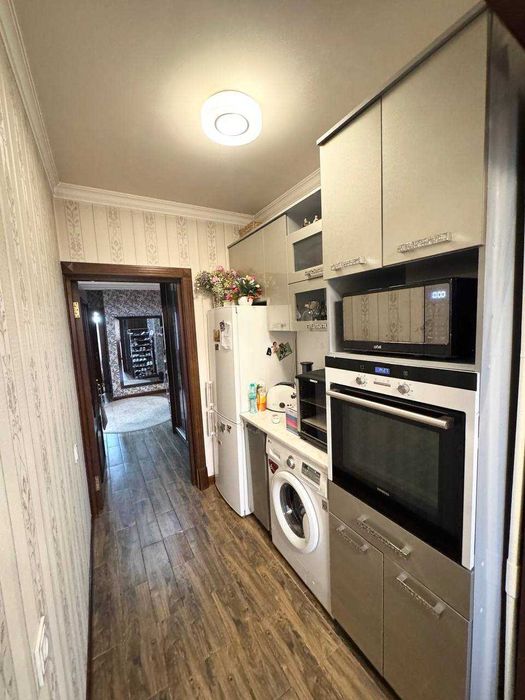 5/4/4, Дархан-3   77-серия, 95 м²