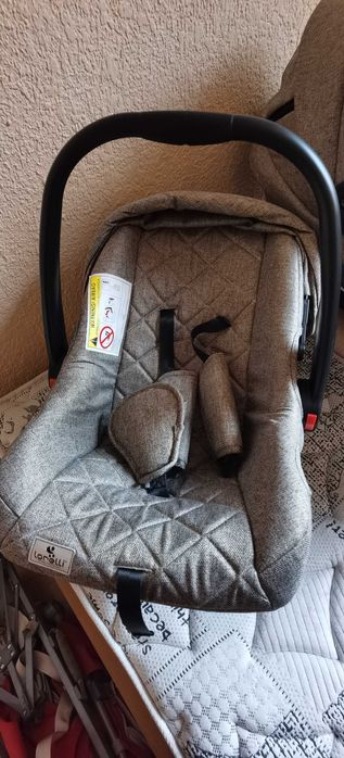 Бебешко столче за кола.