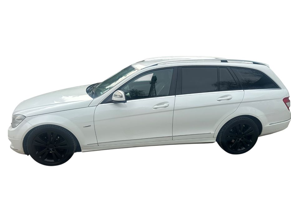 Мерцедес Mercedes C180 ТОП BRC Газ Автоматик Каско Avantgarde Климатро