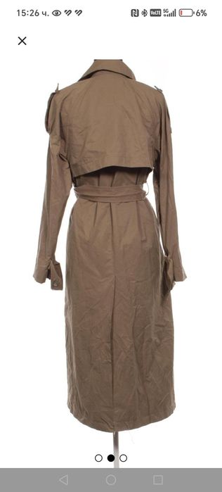 Дамски тренчкот на Бершка
