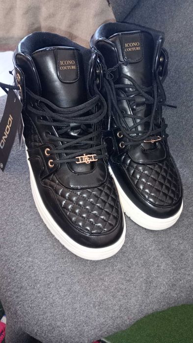 Чисто нови обувки