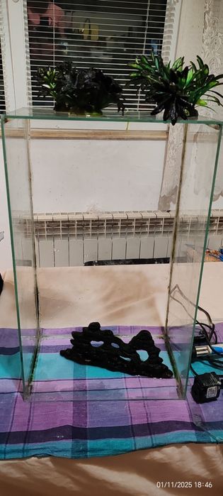 Аквариум 30л вече без водорасли и арка