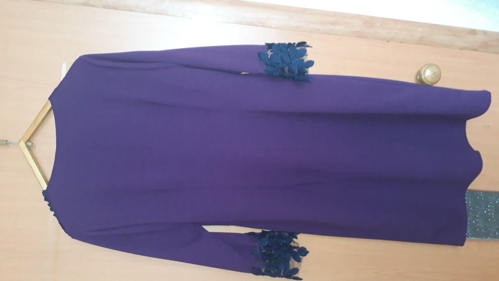 Женское платье футляр