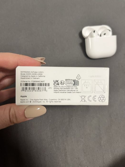 Casti Airpods 4 (2024)