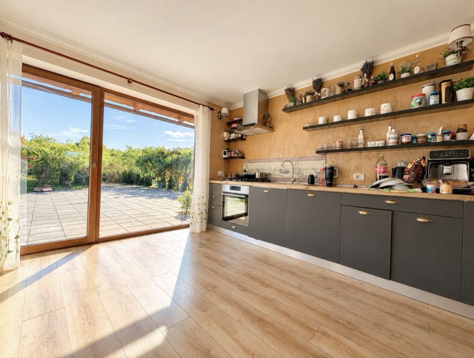 Casă moderna - 200 MP Pe teren de  5000 MP – ZĂDĂRENI