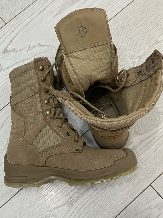 Абсолютно новые берцы