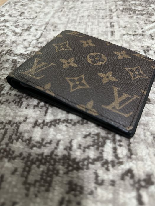 set lv cu portofel si curea de piele