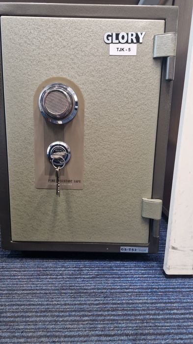 Продам несгораемый сейф