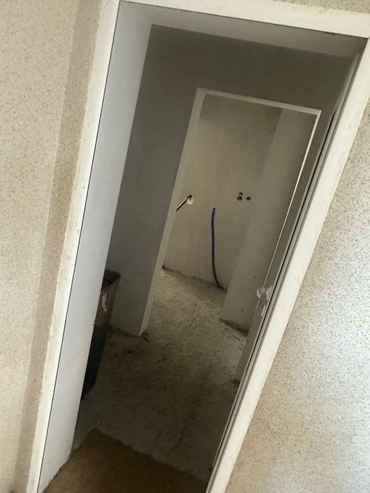 Продавам Триетажна къща в центъра на Свиленград!