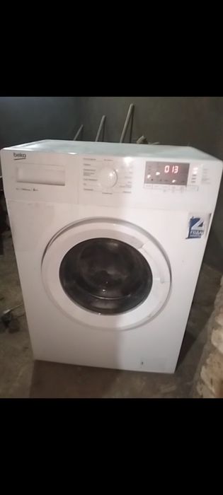В хорошем состоянии стиральная машинка