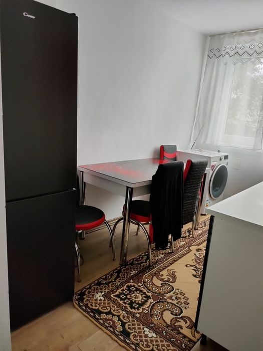 Vând apartament cu două camere