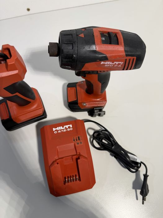 Set Hilti 12 Volti impact Bit SFD 2A si lanterna SL 2-A12