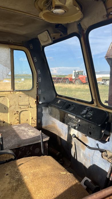 Продам трактор т4