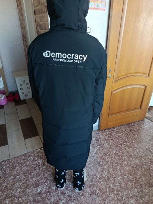 Продам пуховик ,зима