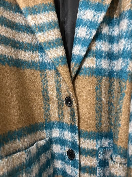 Пальто новое продаю