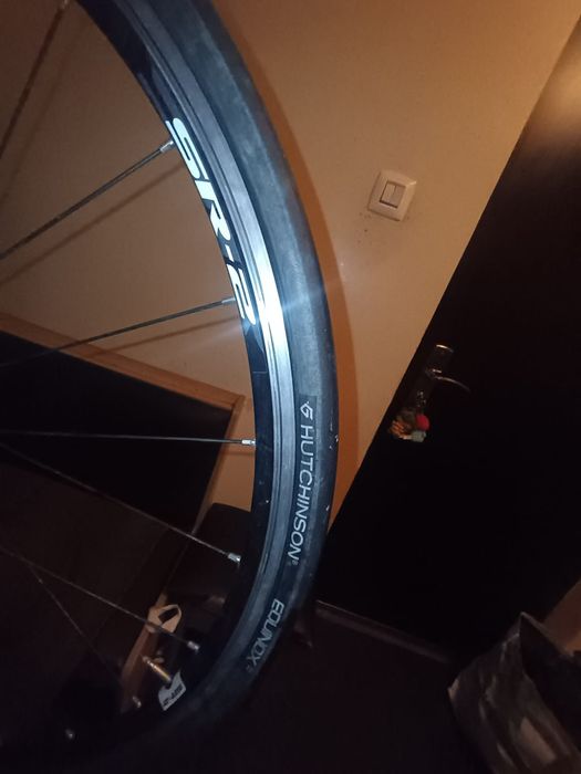 Vând bicicleta șosea