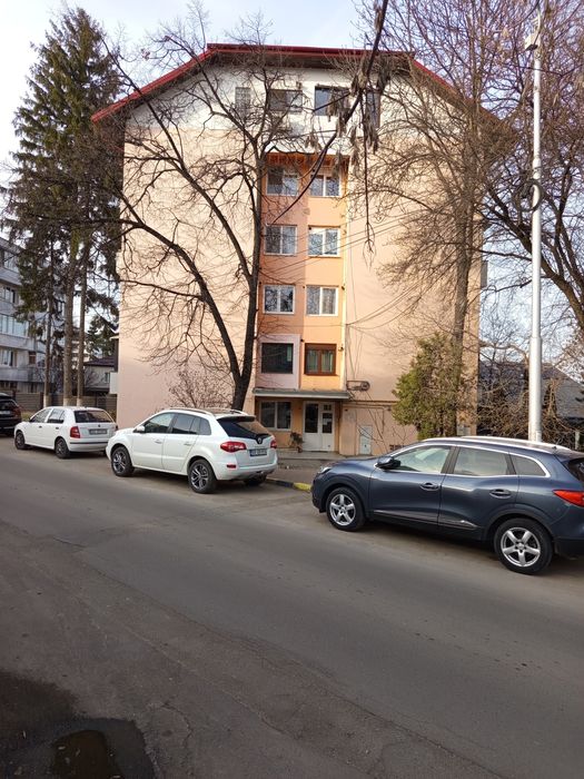 Vând apartament 2 camere ultracentral