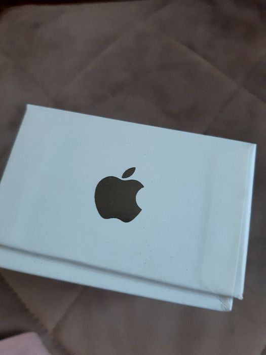 Продам Айфон 4s фирмы  Apple