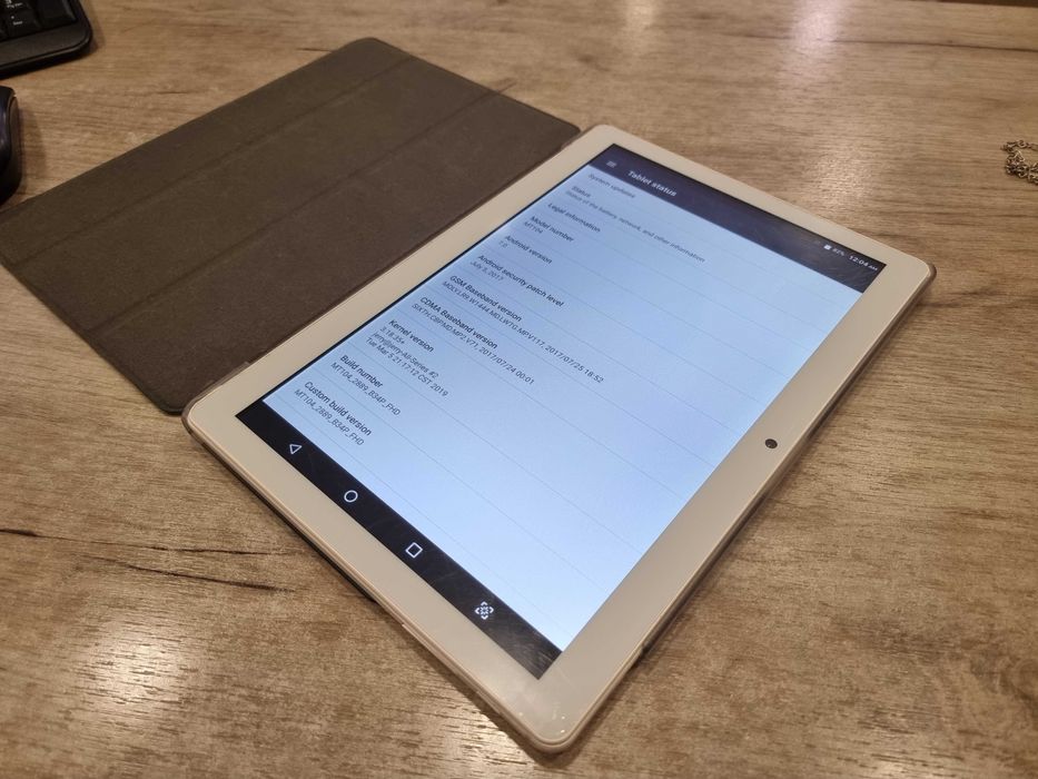 Таблет 10 инча с две СИМ карти