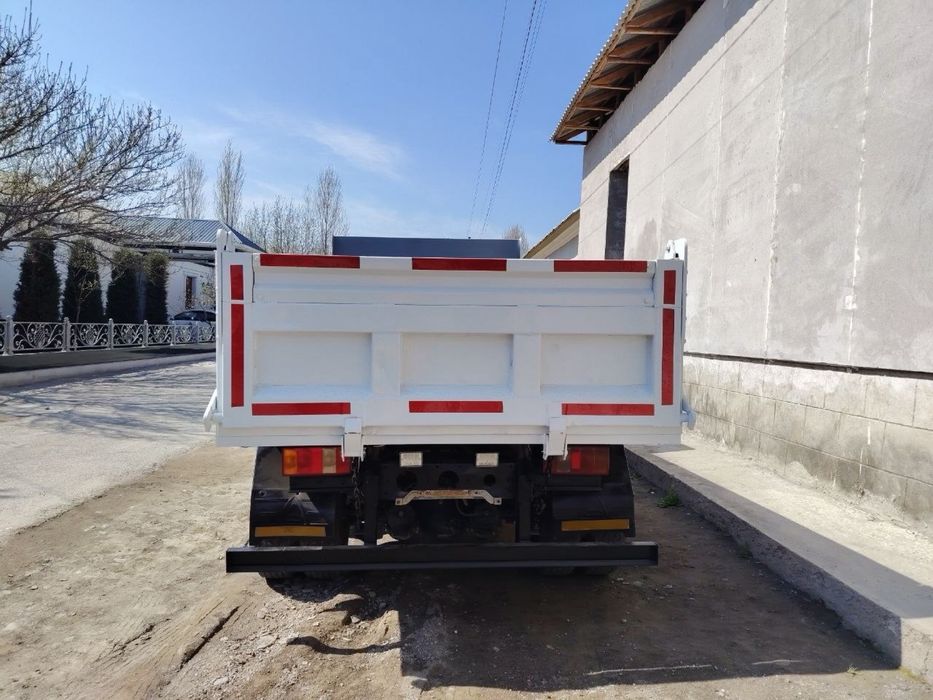 Howo 5 tonnalik samosval ideal holatda