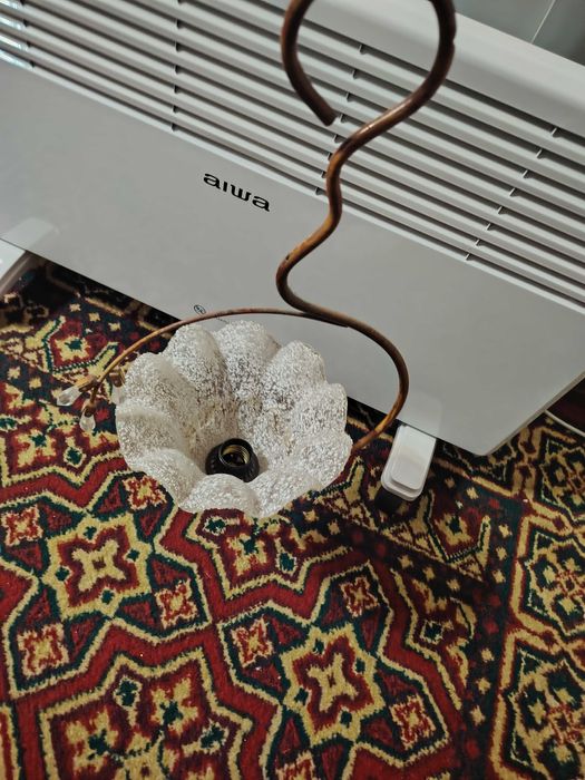 Продаю потолочный светильник!