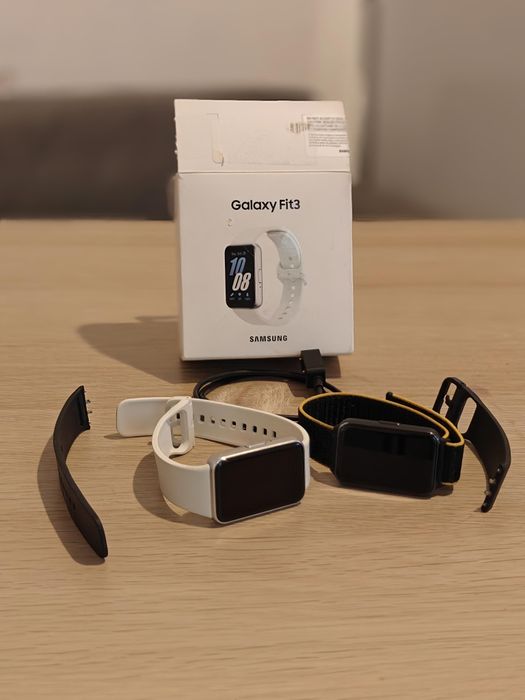 Galaxy Fit 3 (două ceasuri - utilizate)