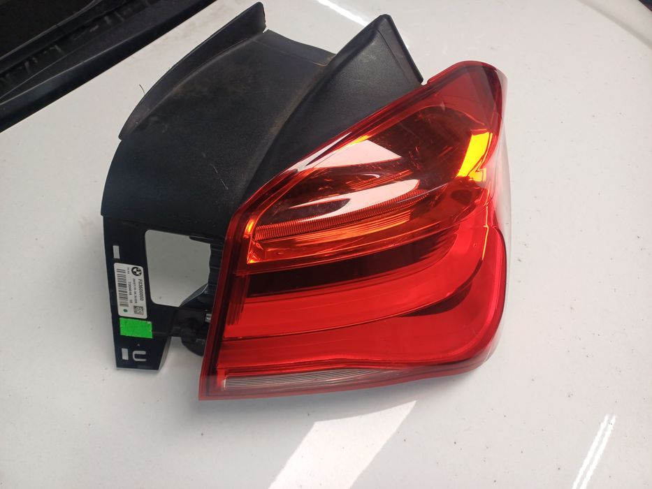 Десен стоп за BMW 1 F20 и ляв фар за Toyota Hilux