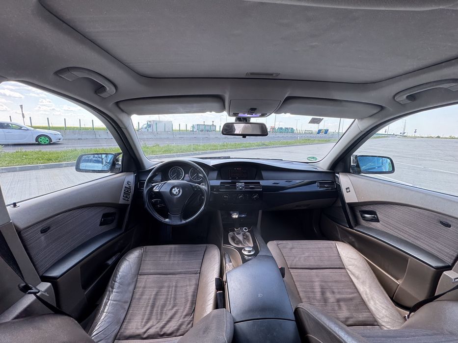 Bmw e60 525i.
