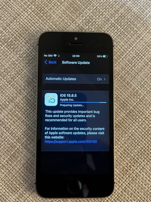 Смартфон Apple iPhone SE, 32GB, 4G, Space Gray