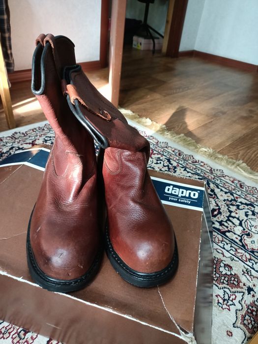 Спец ботинки осенние фирмы Dapro 41 и 40