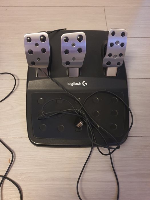 Logitech g29  за PS5,PS4