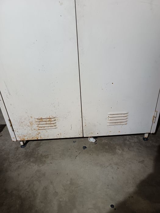 Метален гардероб !!!