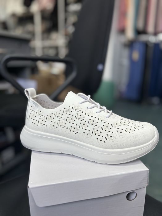 Дамски пролетни обувки