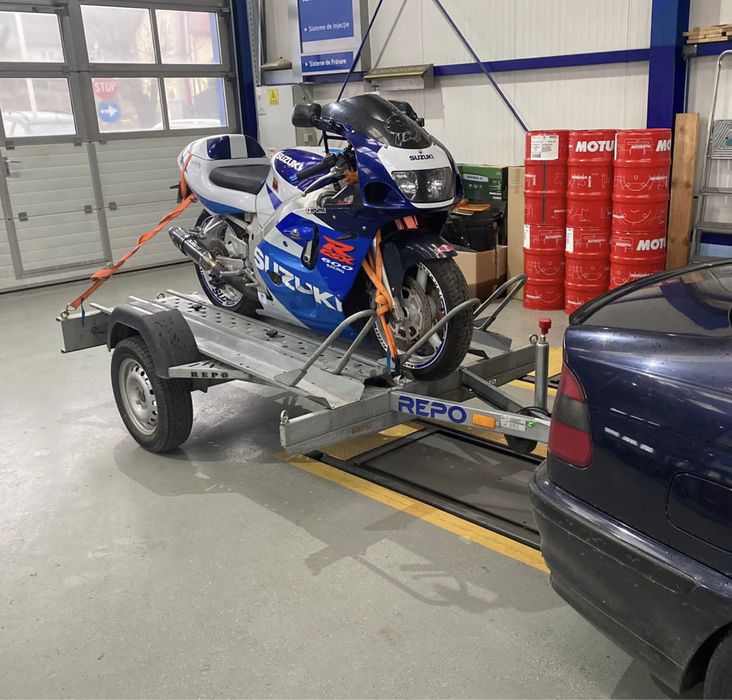 Închiriez remorca motociclete , platforma de inchiriat Tractari moto