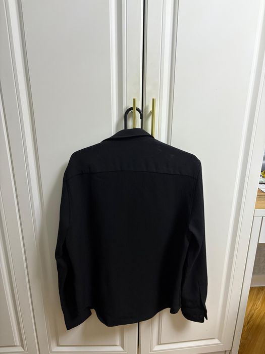 Рубашки от hm черная